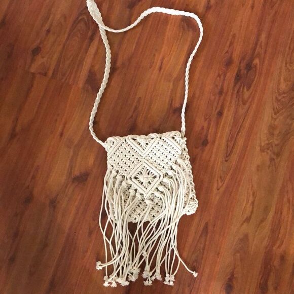 Street Level Macramé, crochet fringe Crossbody bag - Picture 2 of 7
